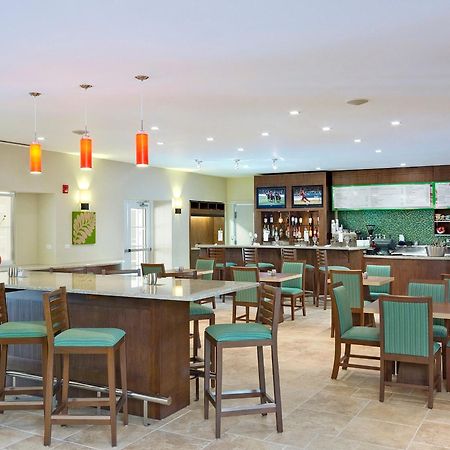 Courtyard By Marriott Bridgetown, Barbados Ξενοδοχείο Εστιατόριο φωτογραφία