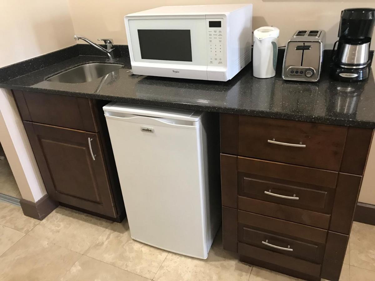 Courtyard By Marriott Bridgetown, Barbados Ξενοδοχείο Εξωτερικό φωτογραφία