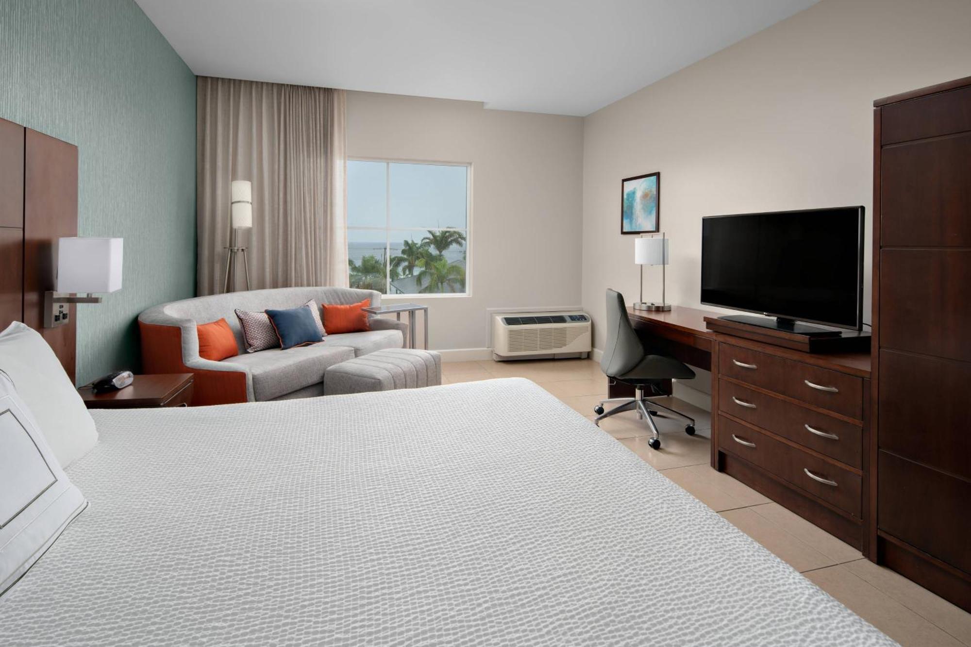 Courtyard By Marriott Bridgetown, Barbados Ξενοδοχείο Εξωτερικό φωτογραφία