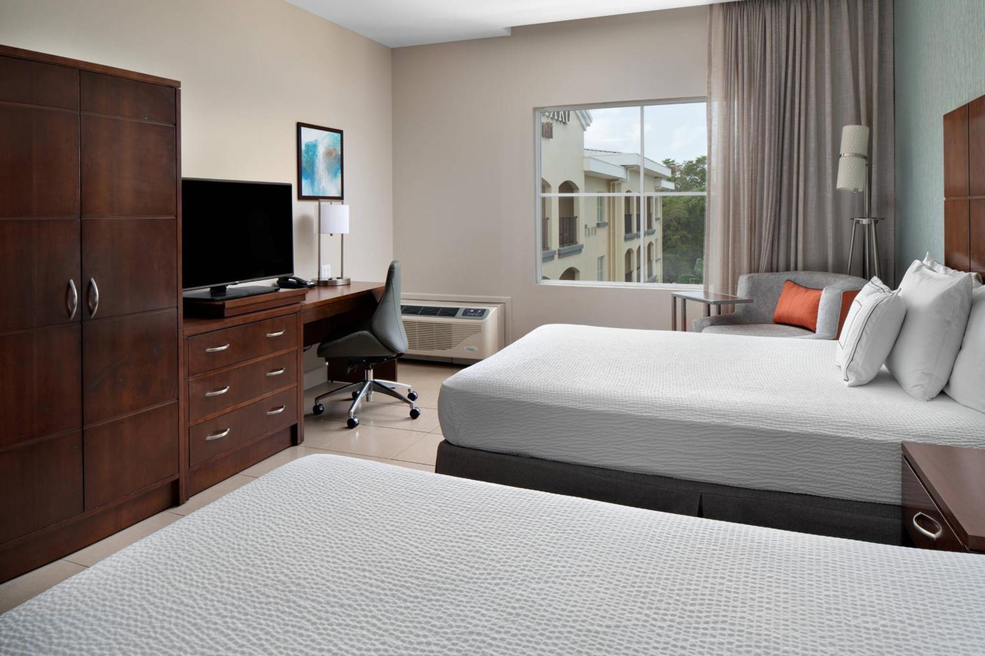 Courtyard By Marriott Bridgetown, Barbados Ξενοδοχείο Εξωτερικό φωτογραφία