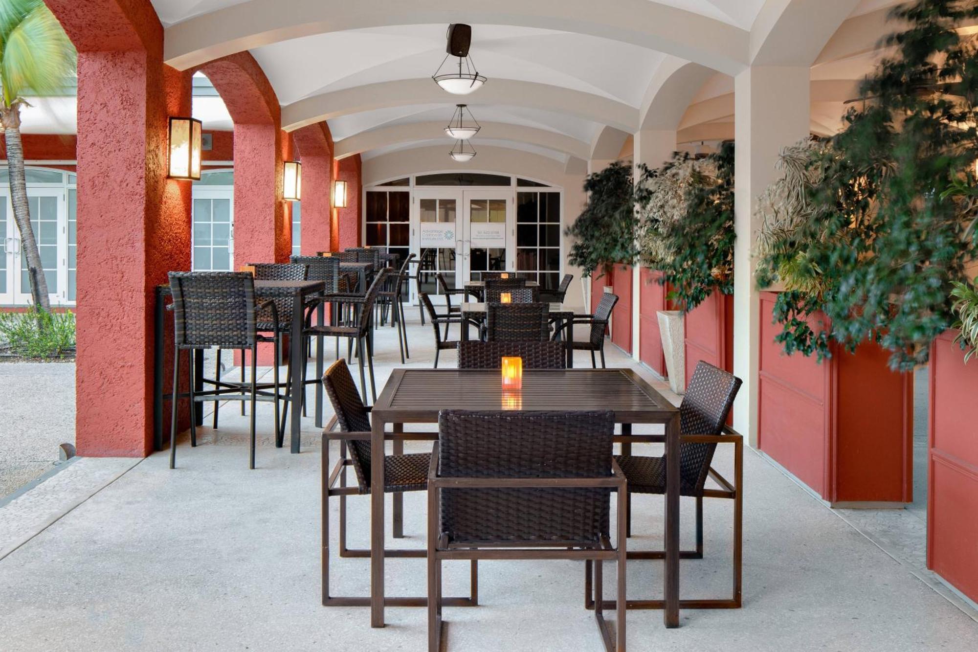 Courtyard By Marriott Bridgetown, Barbados Ξενοδοχείο Εξωτερικό φωτογραφία