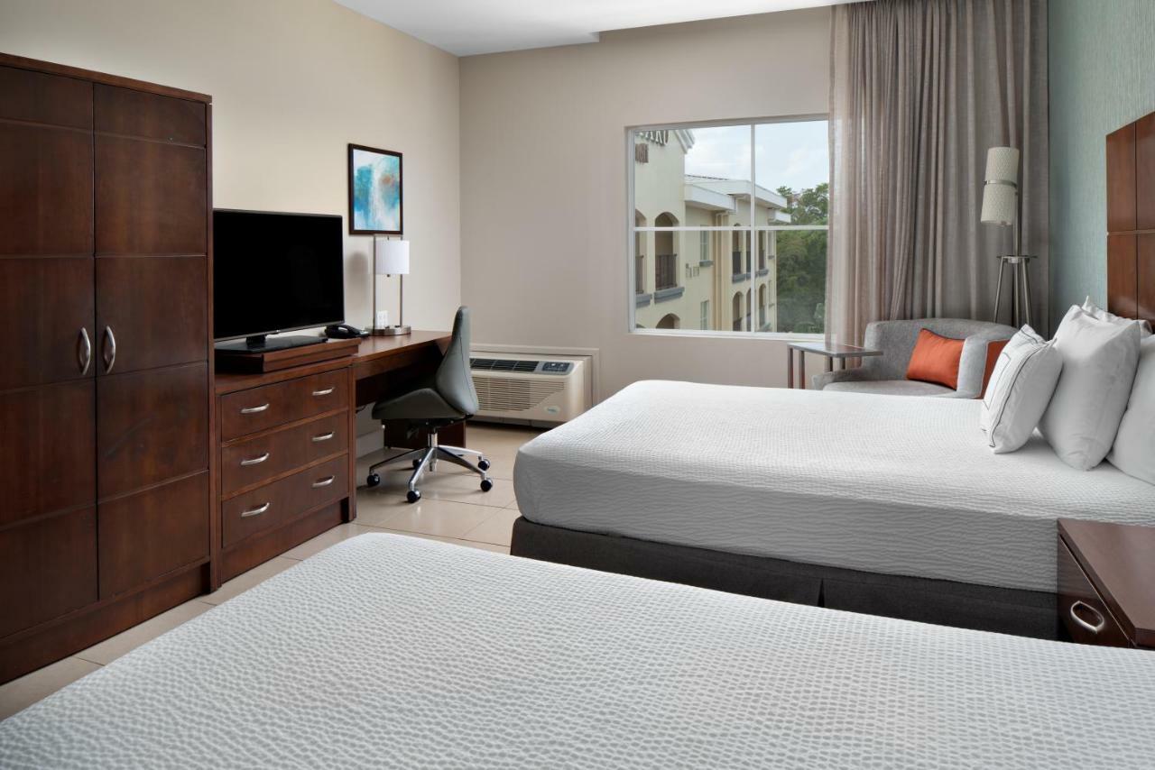 Courtyard By Marriott Bridgetown, Barbados Ξενοδοχείο Εξωτερικό φωτογραφία
